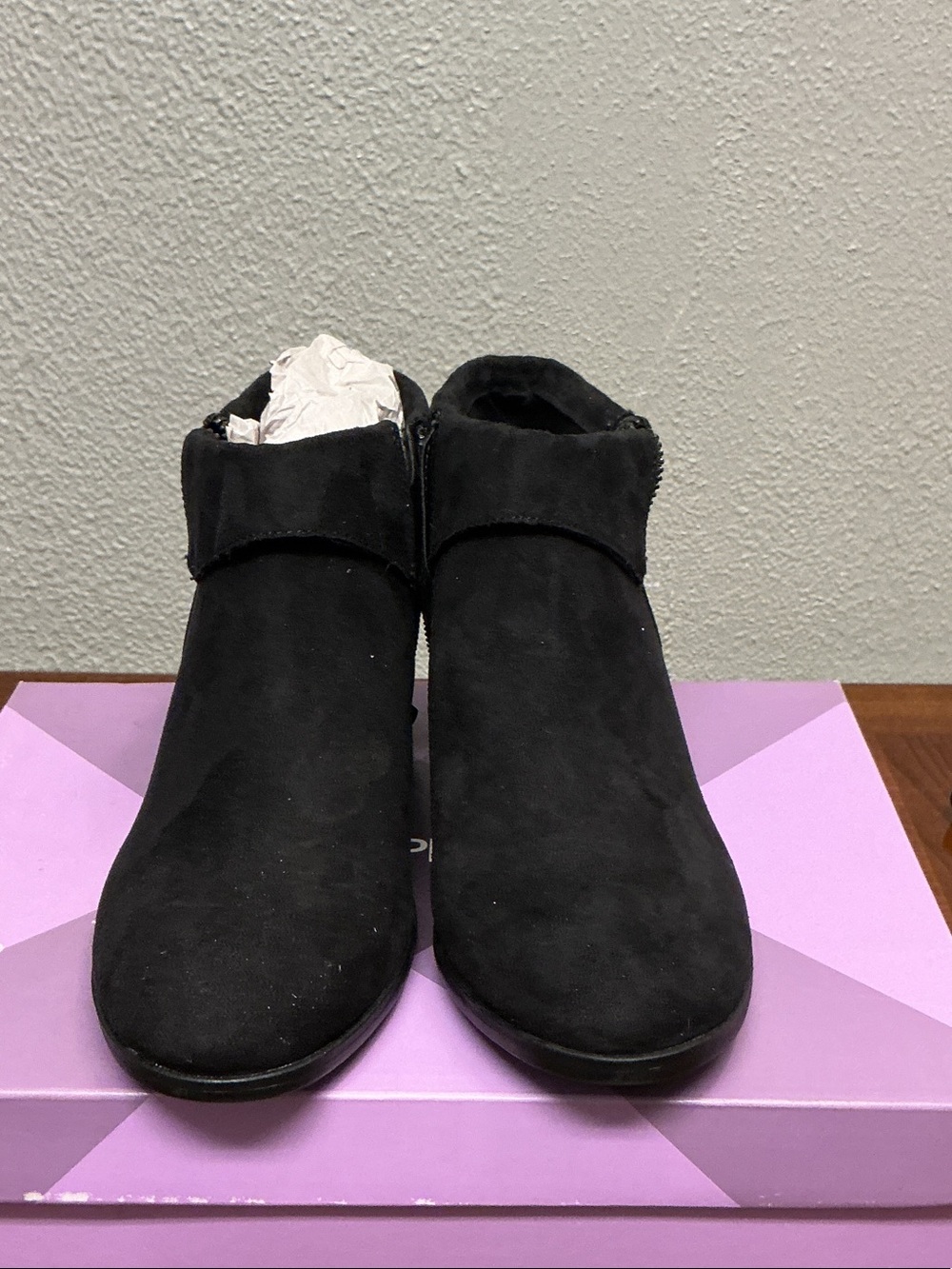 Xappeal Black Suede Ankle Booties with Fold-Over Collar in Box Sz 7.5, 3025